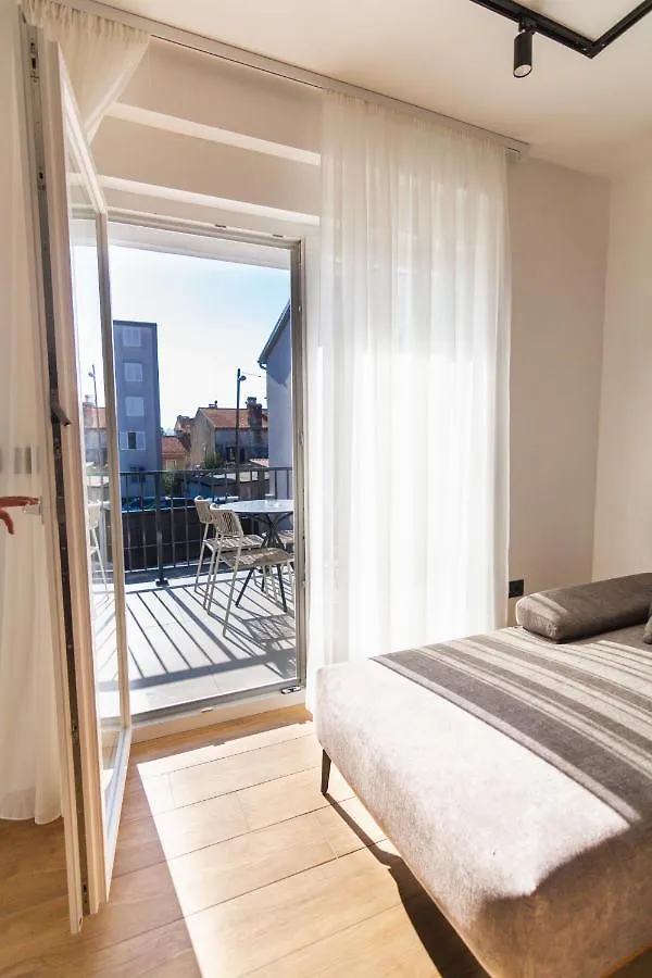 City Life With Free Parking Pula