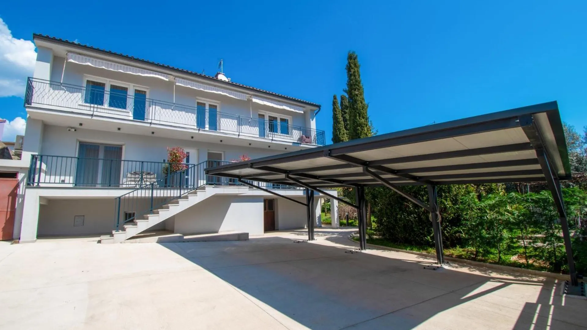 Apartment City Life With Free Parking Pula Croatia
